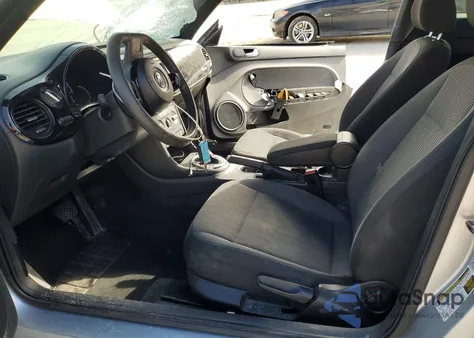 2014 Volkswagen Beetle z USA, uszkodzony, nr VIN 3VWFP7AT0EM605418